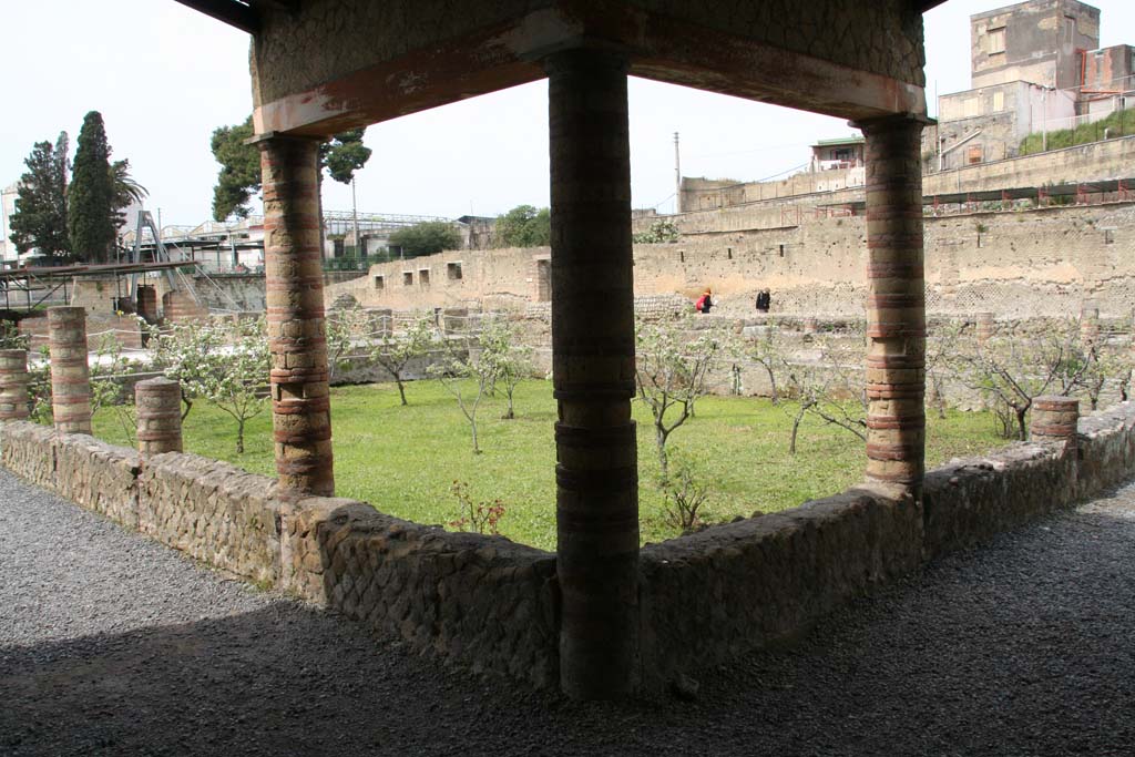 III.1 Herculaneum, April 2013. Area 31, looking towards south side, south-west corner, and west side.
Photo courtesy of Klaus Heese.